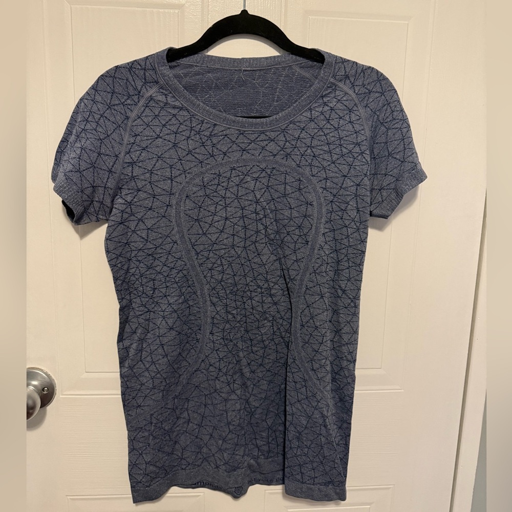 Women's Blue Patterned Lululemon Top